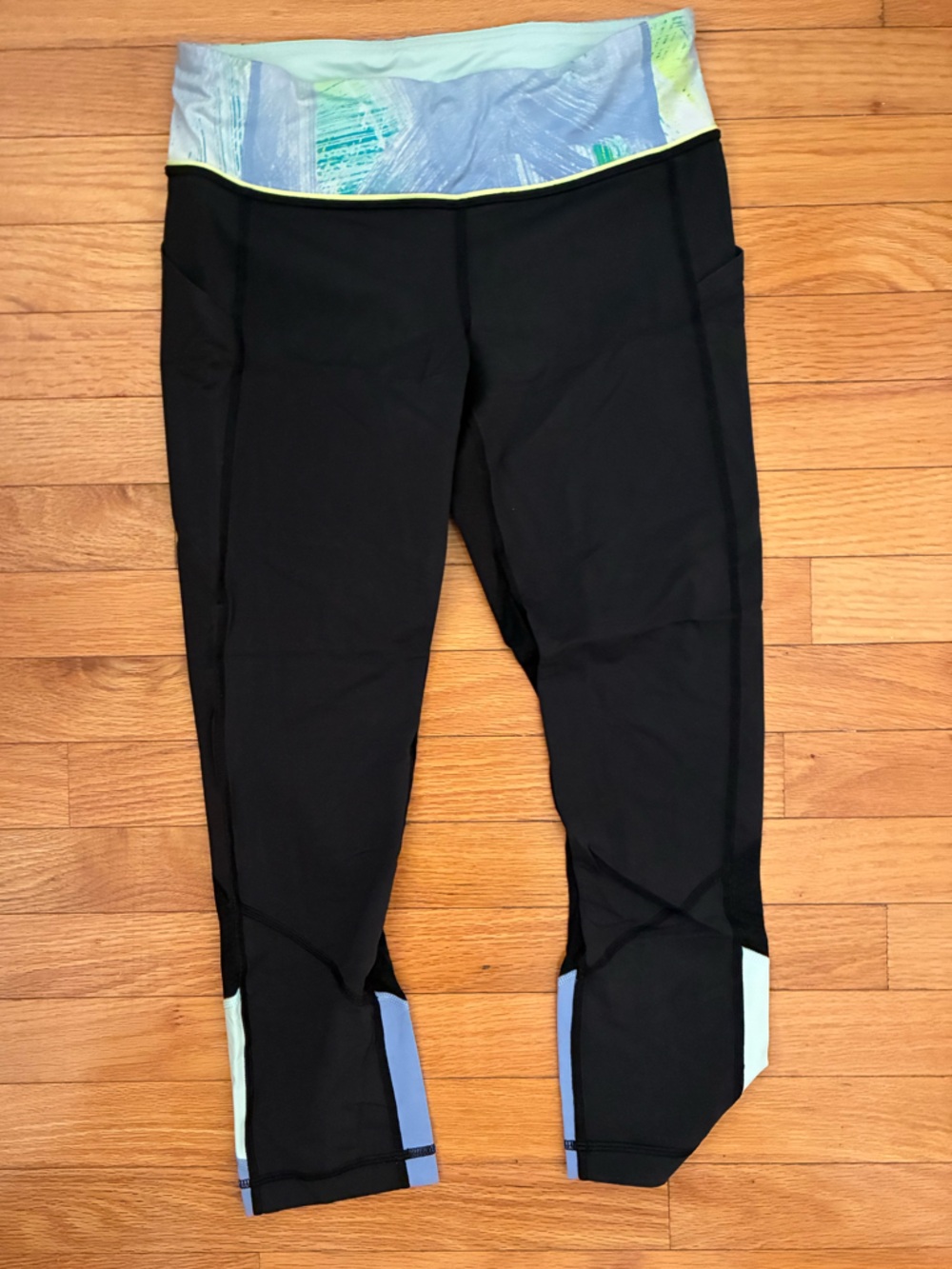 Lululemon pace rival crop size 6